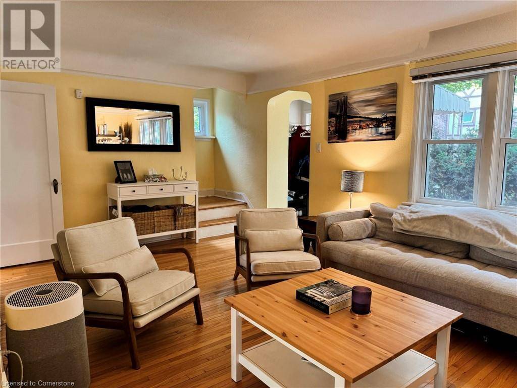 Kitchener, ON N2M1X2,125 BROCK Street