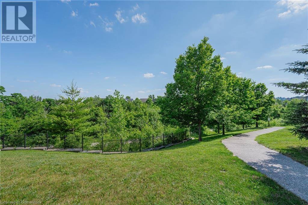 Kitchener, ON N2A0E4,6 UPPER MERCER ST #D16