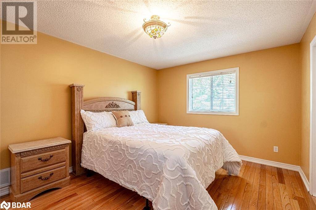 Barrie, ON L4N8H1,312 HARVIE Road
