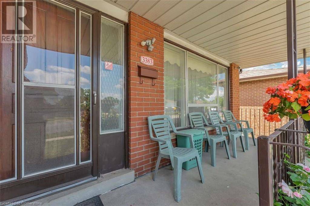 Mississauga, ON L4T3J7,3383 BRANDON GATE Drive