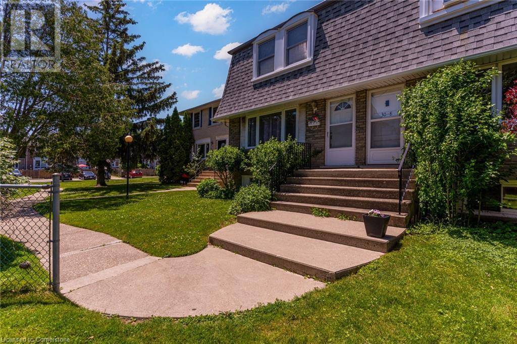 Brantford, ON N3R3R4,30 COACHWOOD RD #8