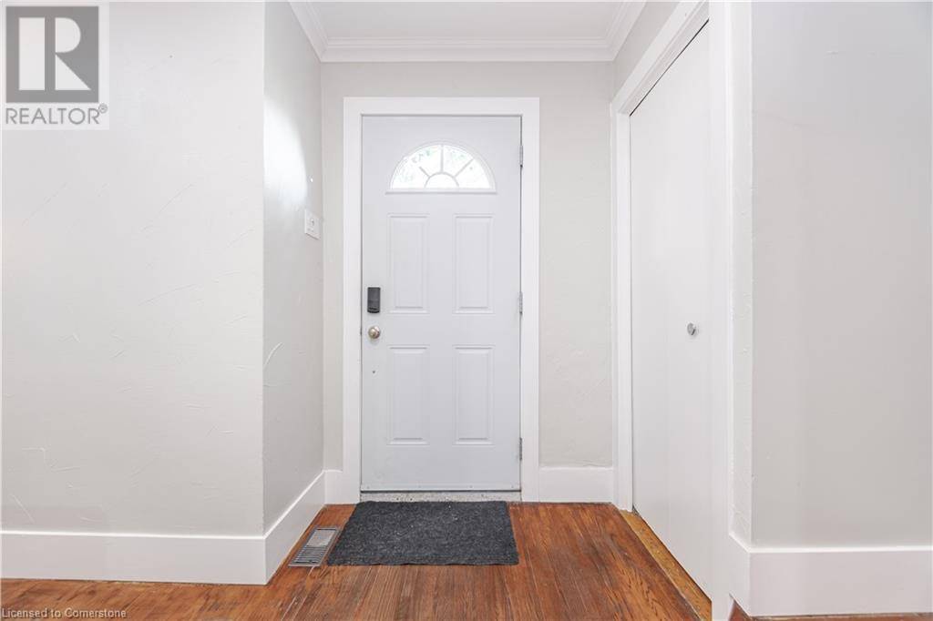 Burlington, ON L7P2M2,1116 HOMEWOOD DR #1