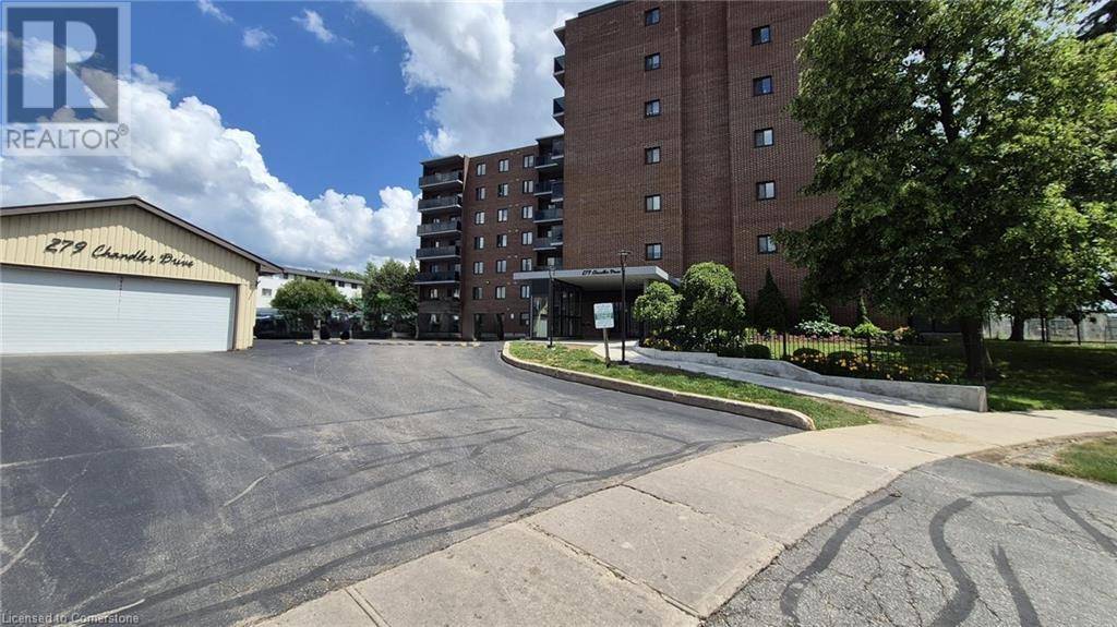 Kitchener, ON N2E1X6,279 CHANDLER DR #706