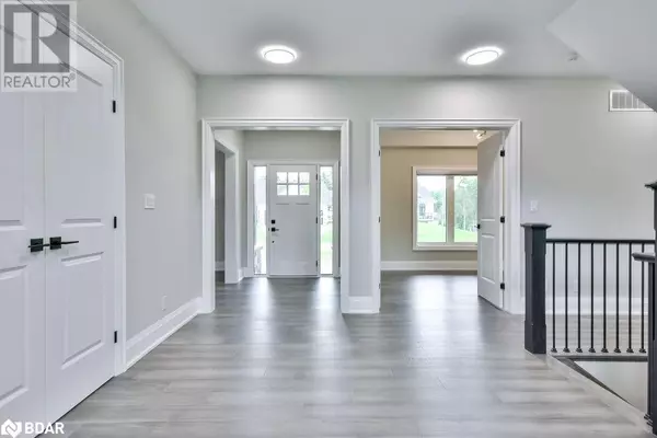 Coldwater, ON L0K1E0,4 CLYDESDALE Court