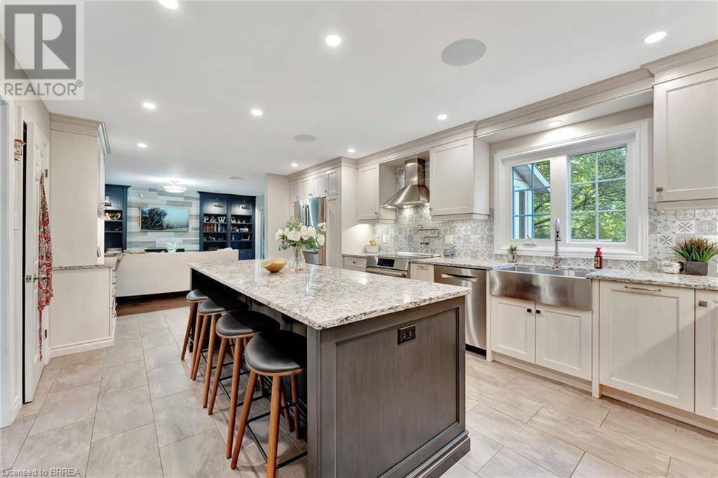 Brantford, ON N3T6B2,23 SCARFE Gardens