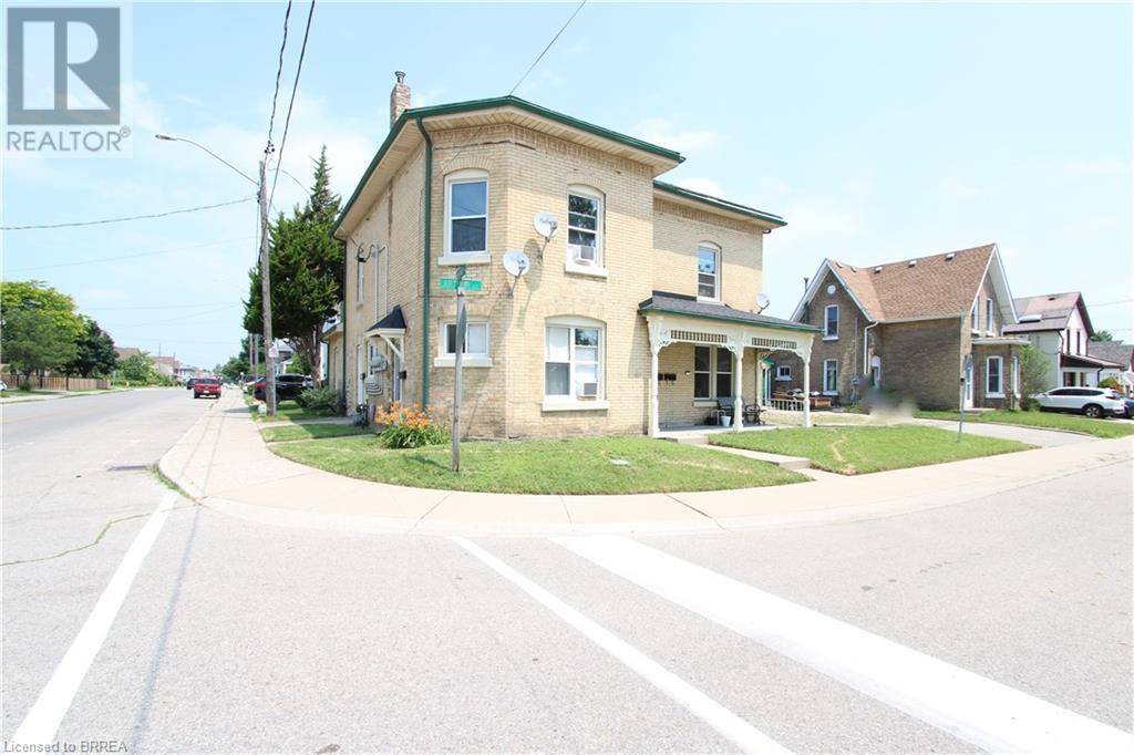 Brantford, ON N3S3H8,62 ARTHUR Street