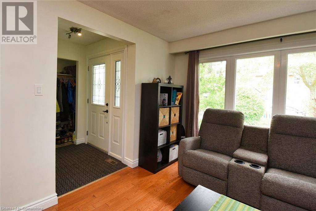 Mississauga, ON L5J3Z3,2682 SHERHILL Drive