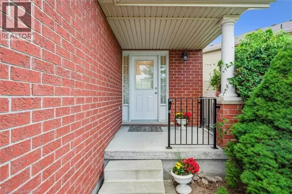Waterloo, ON N2J0A1,383 TEALBY Crescent
