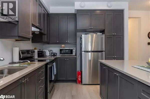 Innisfil, ON L9S0S1,2948 MURPHY Place