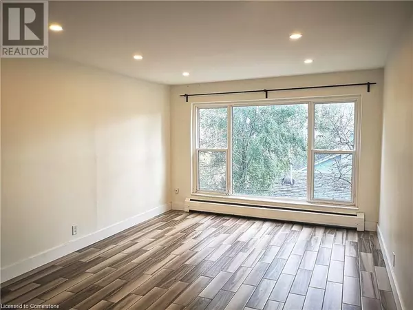 St. Thomas, ON N5P2S7,19 HAMILTON ST #4