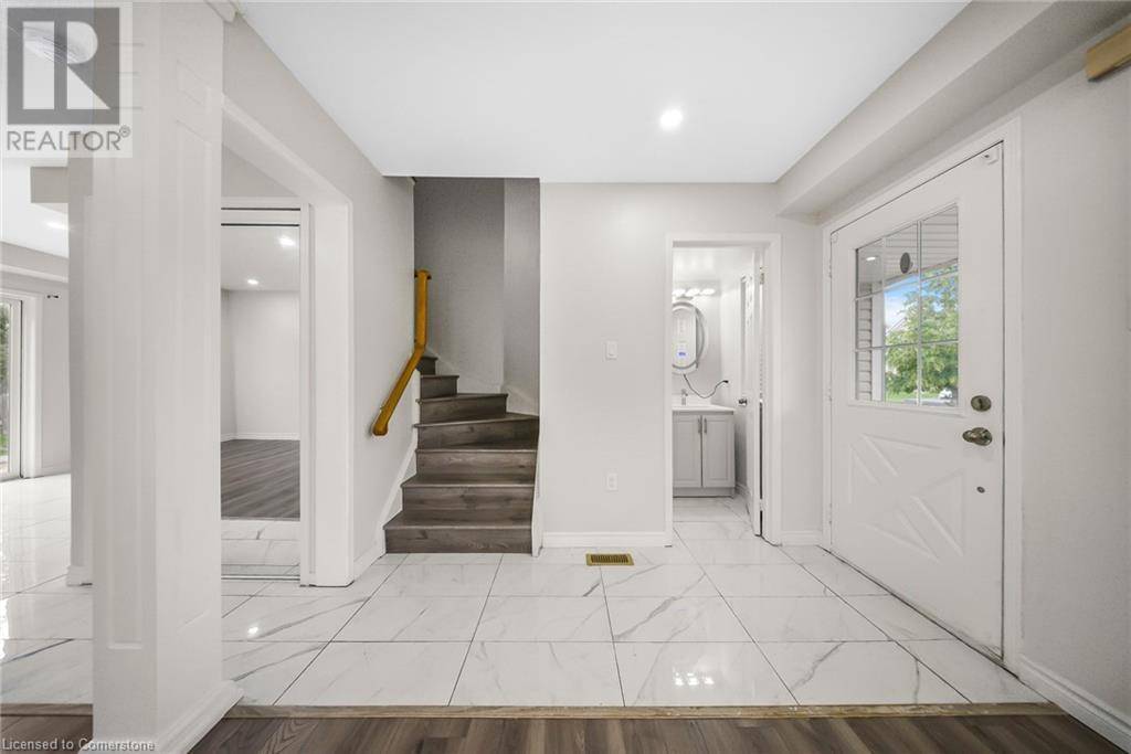 Brantford, ON N3T6S7,149 OSBORN Avenue