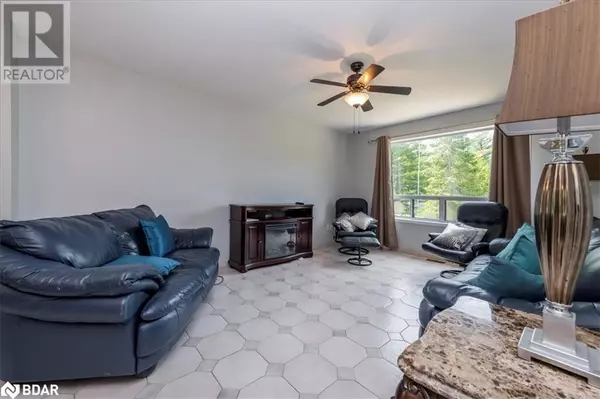 Wasaga Beach, ON L9Z1X5,3 51ST Street S