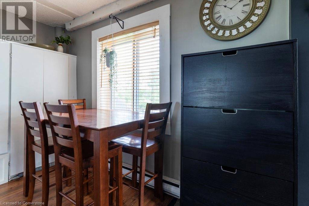 Caledonia, ON N3W1J2,169 FORFAR Street W