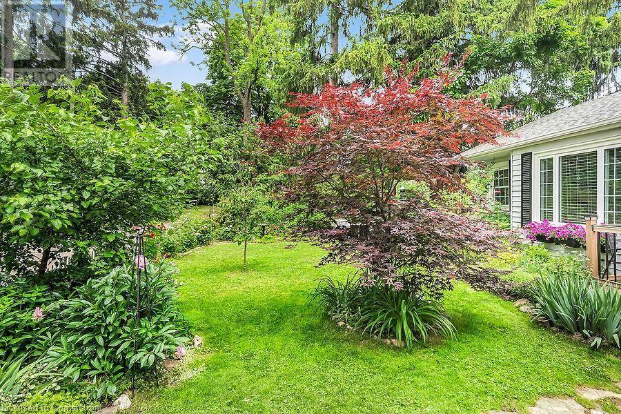 Dundas, ON L9H5L5,388 MOXLEY Road