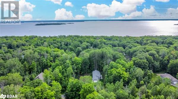 67 WOZNIAK Road, Penetanguishene, ON L9M1W6