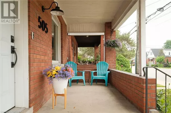 Hamilton, ON L8V1K7,505 QUEENSDALE Avenue E