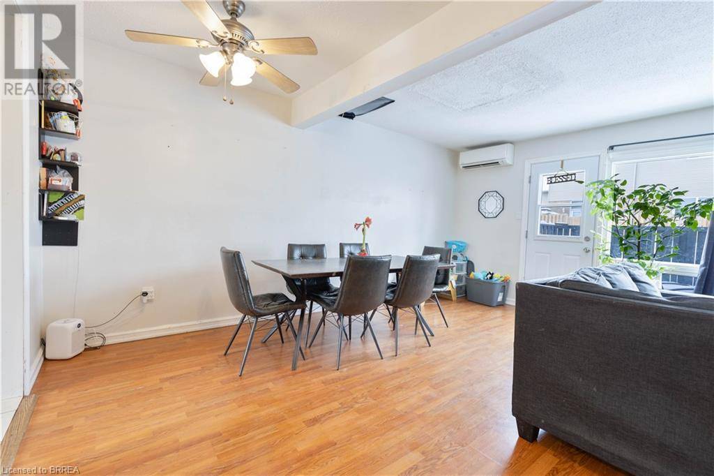 Brantford, ON N3S7L4,500 GREY ST #500J