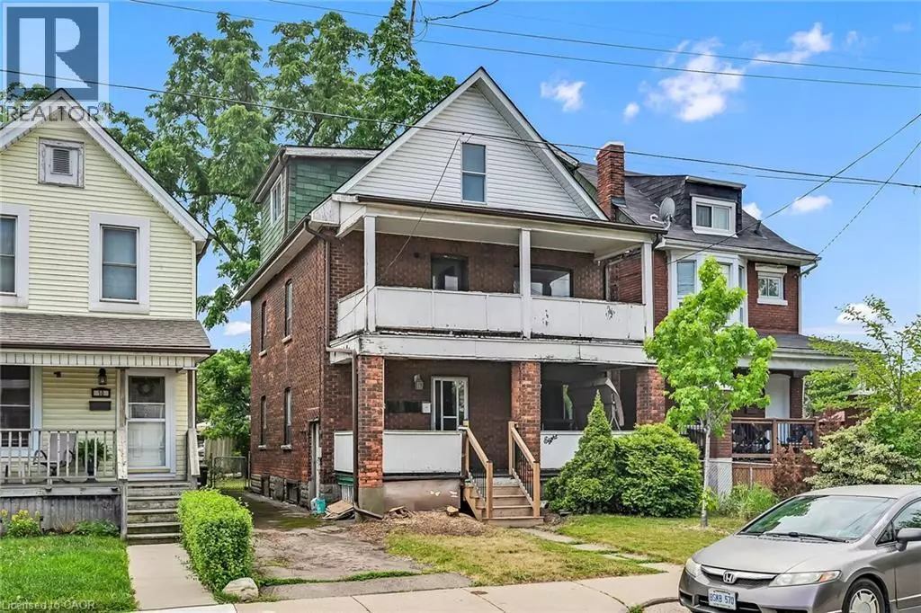 Hamilton, ON L8L1X7,8 MORRIS Avenue