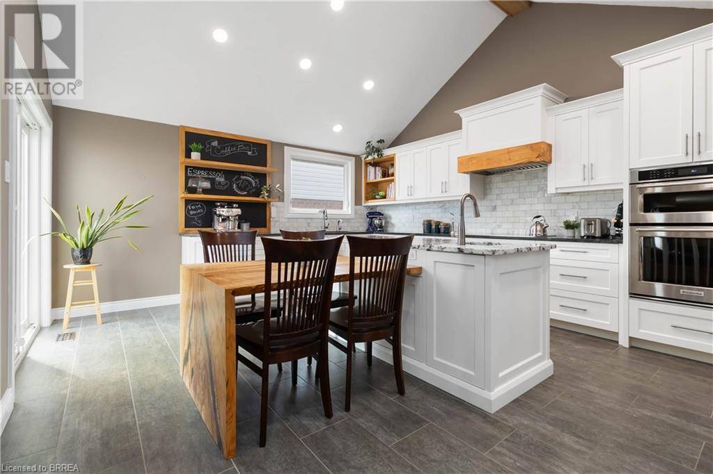 Guelph, ON N1C1C9,42 SANDPIPER Drive