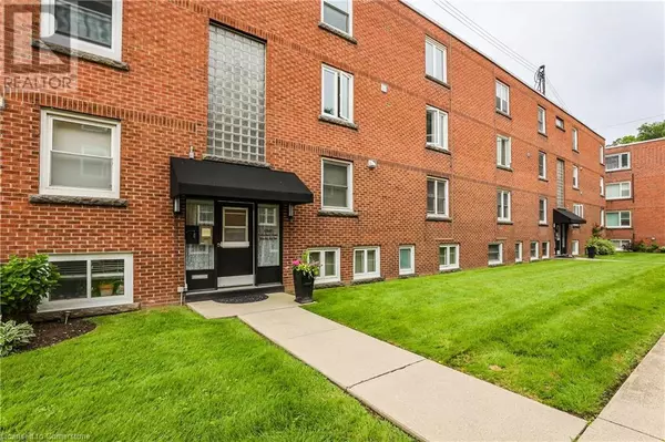 Burlington, ON L7S1B1,1347 LAKESHORE RD #37