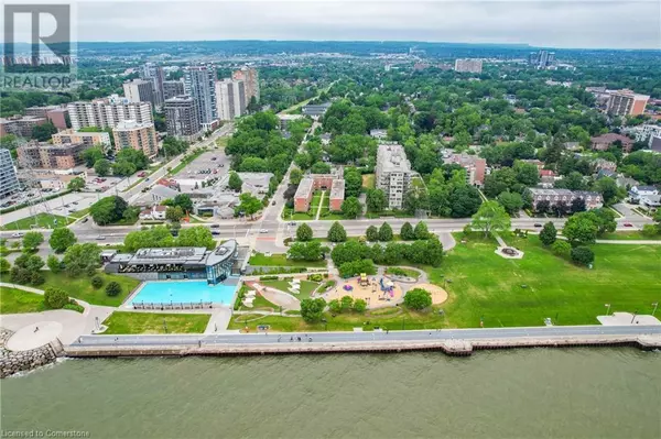 Burlington, ON L7S1B1,1347 LAKESHORE RD #37