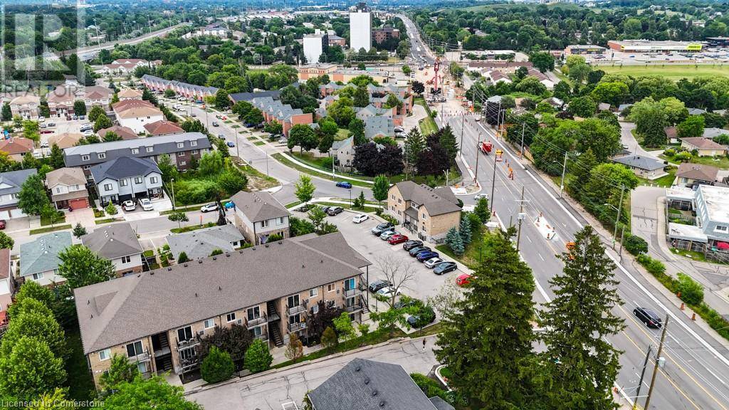 Kitchener, ON N2E0G3,185 WINDALE CRES #11B