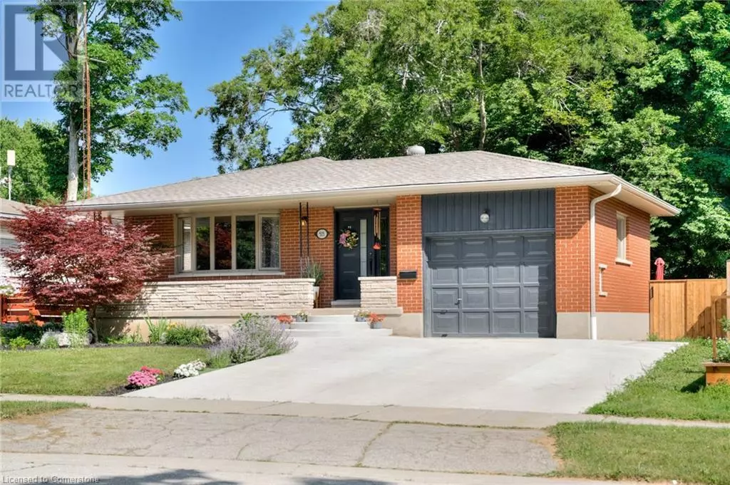 Waterloo, ON N2L4R9,515 TWIN OAKS Crescent