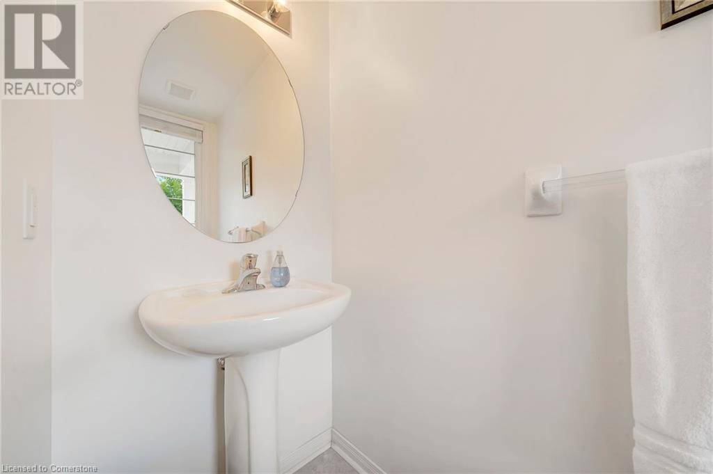 Kitchener, ON N2P2W9,28 DOON MILLS DR #17