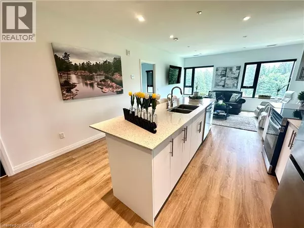 Kitchener, ON N2P0K8,525 NEW DUNDEE RD #401