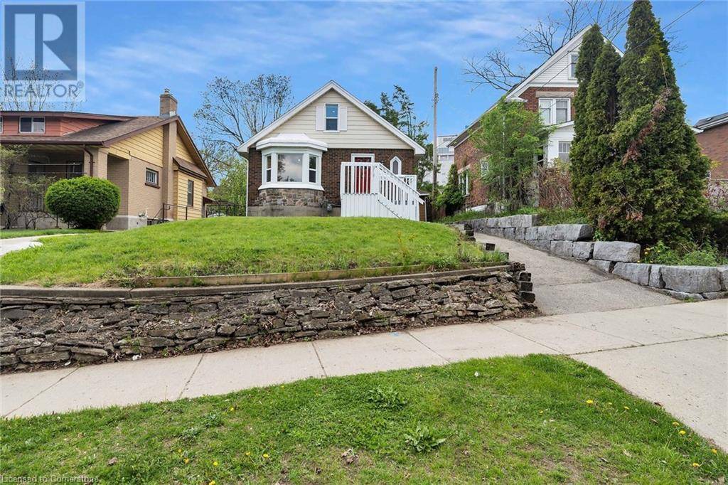Kitchener, ON N2M3X2,11 SPADINA Road E