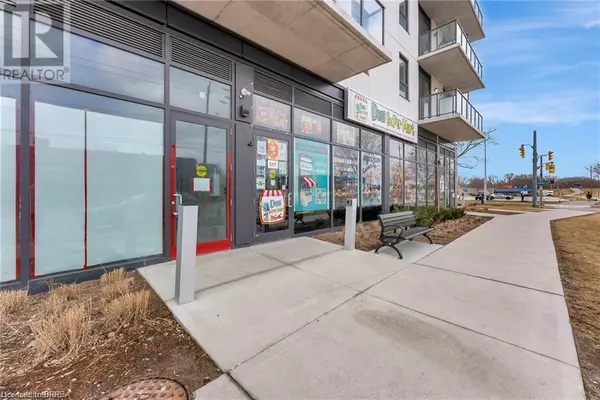 Brantford, ON N3S0K5,7 ERIE AVE #112
