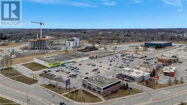 Brantford, ON N3S0K5,7 ERIE AVE #112