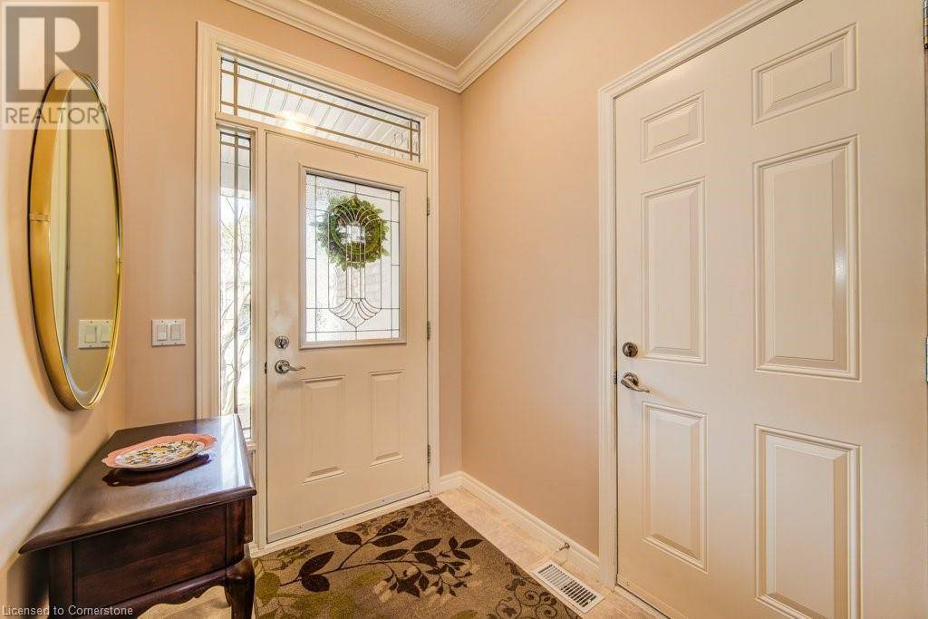 Cambridge, ON N1R8P9,20 ISHERWOOD AVE #107
