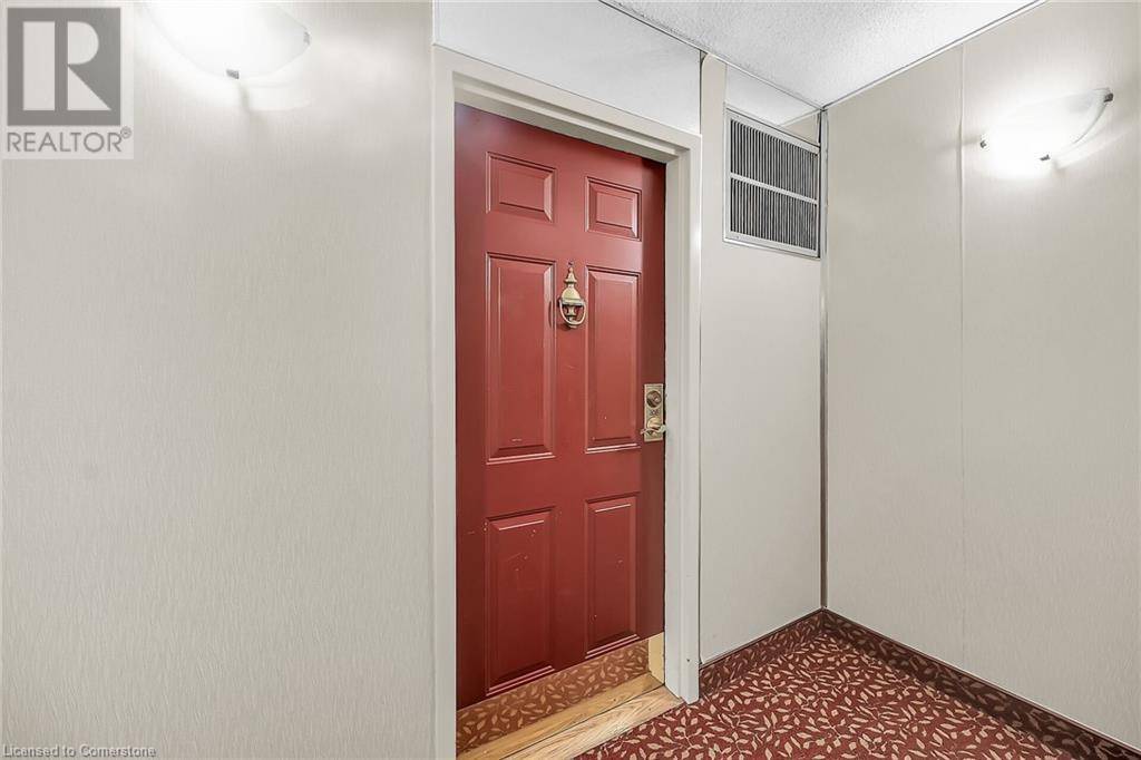 Ancaster, ON L9G4E7,150 WILSON ST West #308