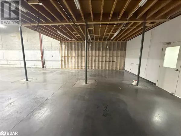 Orillia, ON L3V6H1,23 PROGRESS DR #4