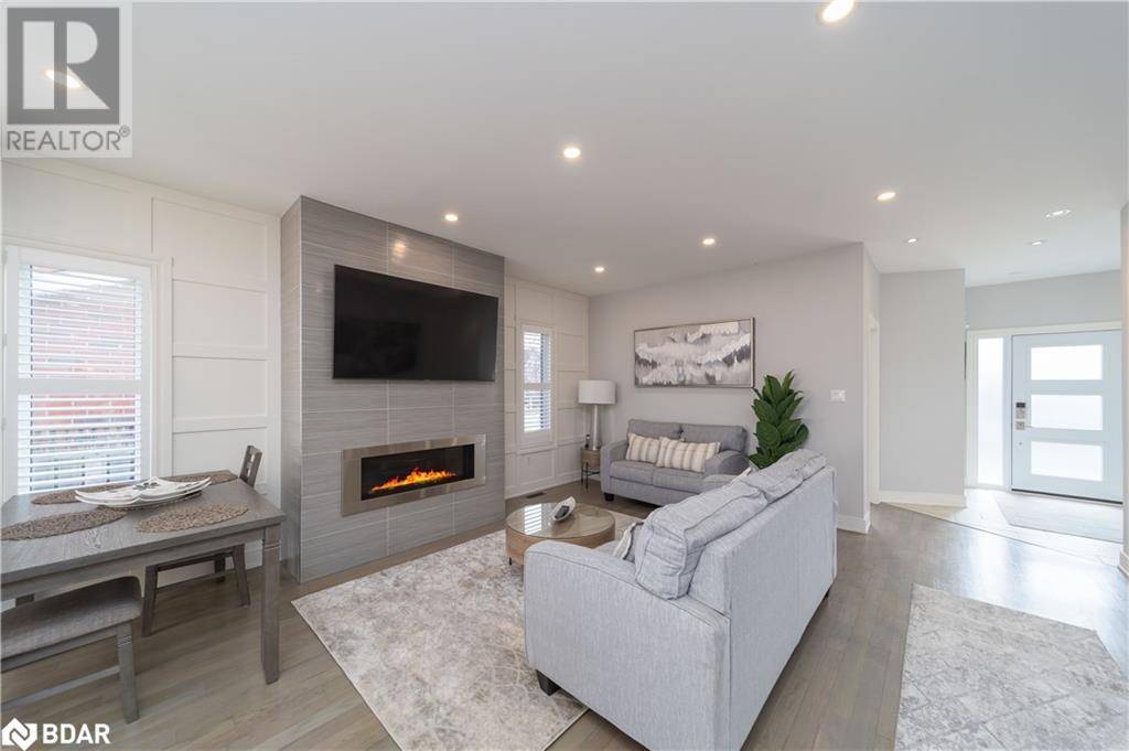 Barrie, ON L4N0Z1,41 THRUSHWOOD Drive