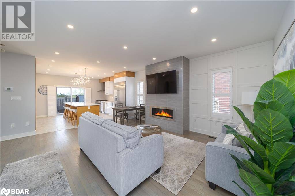 Barrie, ON L4N0Z1,41 THRUSHWOOD Drive