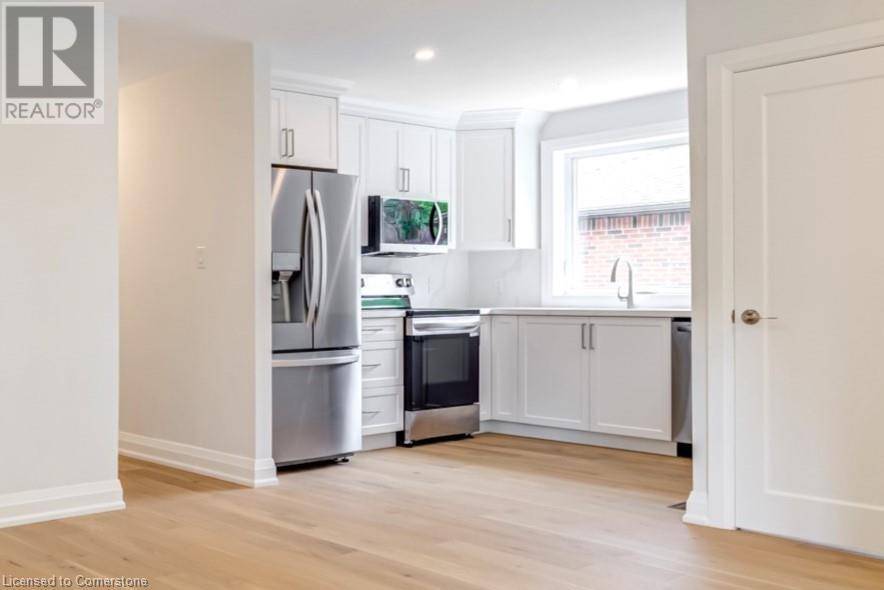 Hamilton, ON L8T3L2,63 FERNWOOD Crescent