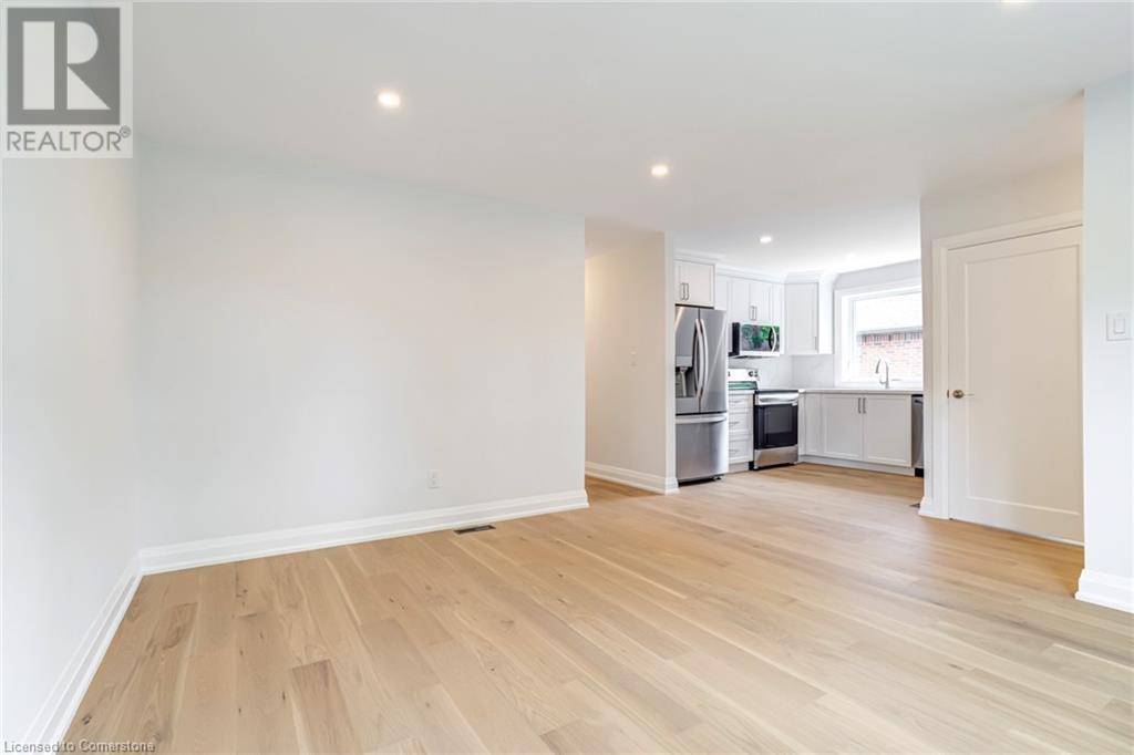 Hamilton, ON L8T3L2,63 FERNWOOD Crescent