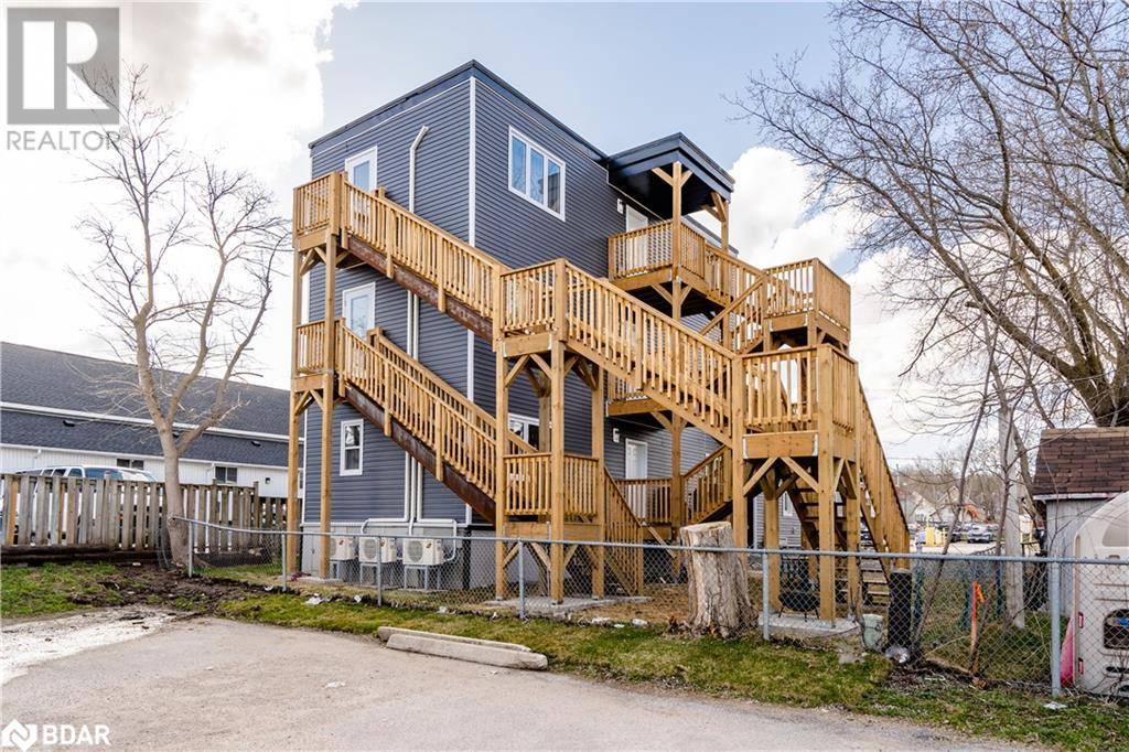 Orillia, ON L3V2Y8,99 COLBORNE ST West #C