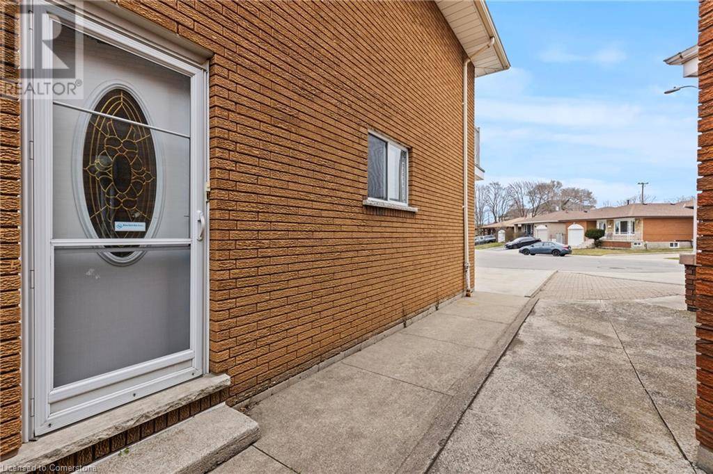 Hamilton, ON L9C6L7,19 QUARRY Court