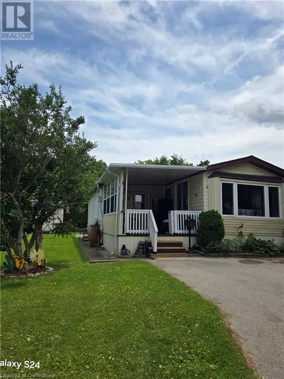 Ancaster, ON N0E1A0,2490 GOVERNORS RD #5 Pondview