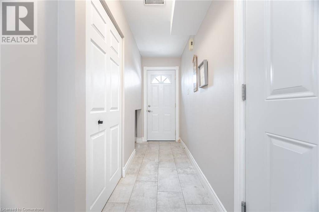 Georgetown, ON L7G5M1,33 WYLIE CIR #40