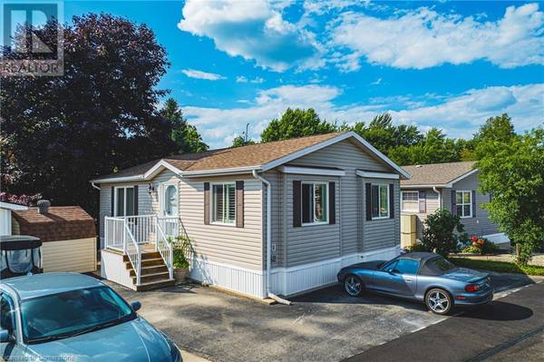 Puslinch, ON N0B2J0,52 HEMLOCK CRS Private