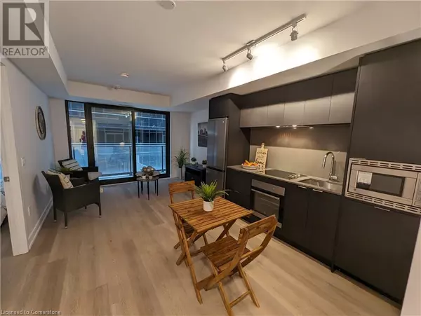 Hamilton, ON L8R3J2,1 JARVIS ST #518