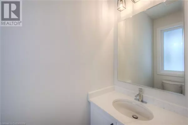 Cambridge, ON N1S4K9,264 BLAIR RD #1