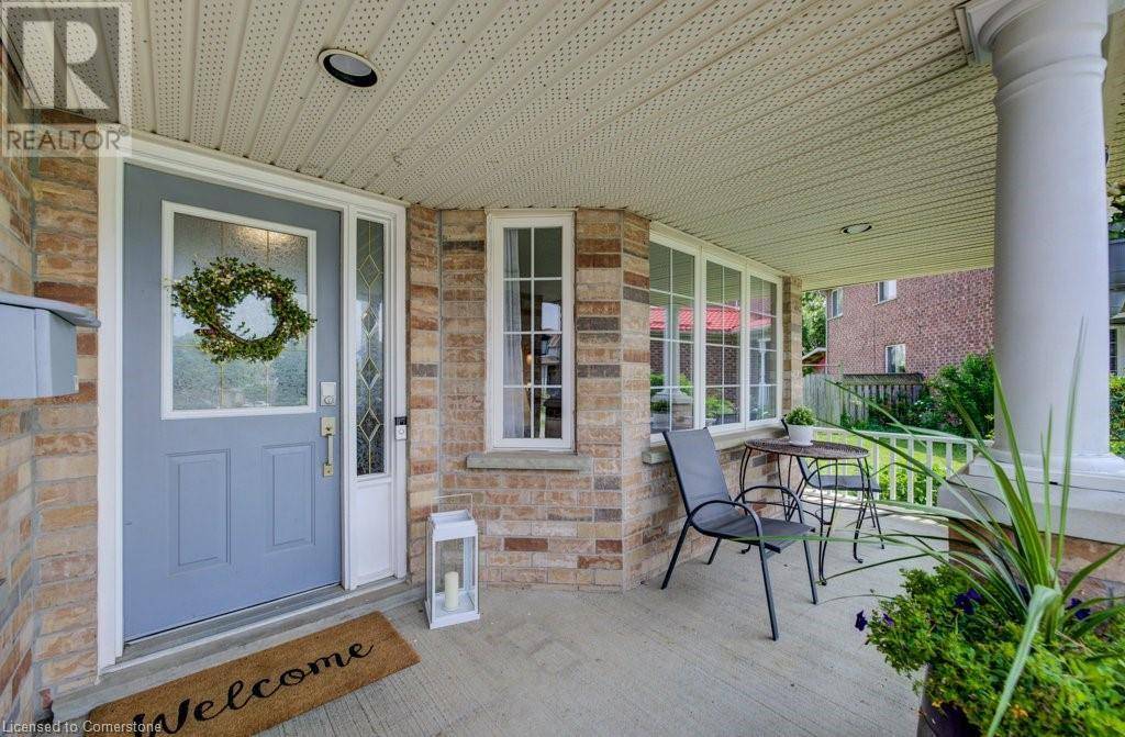 Cambridge, ON N1R8M3,44 SMALL Court