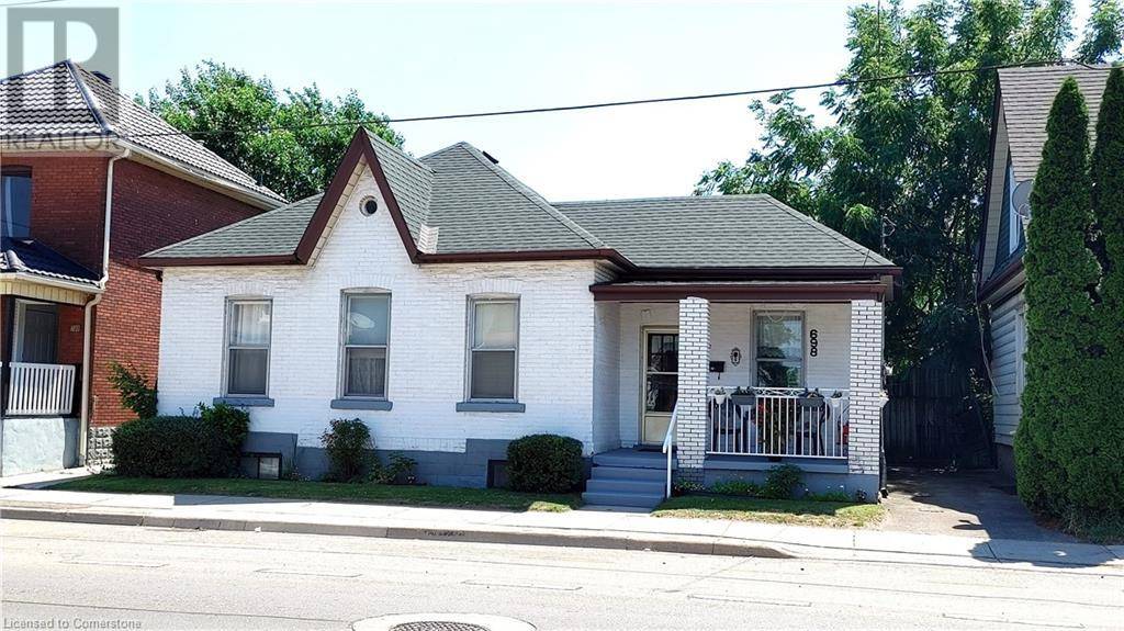 Hamilton, ON L8L2G7,698 CANNON Street E