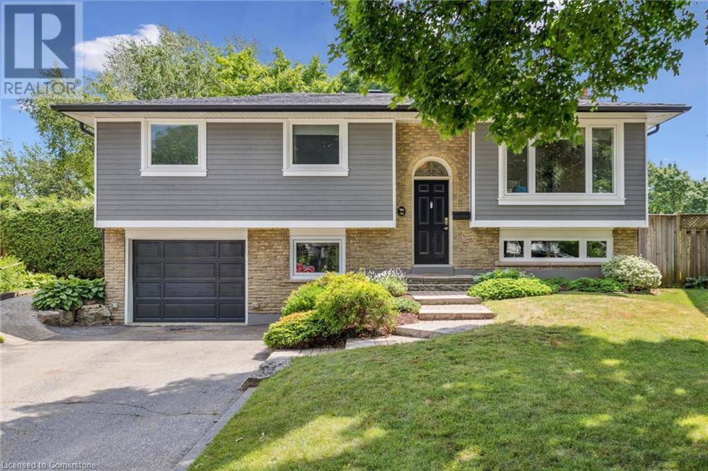 132 OSBORNE Crescent, Oakville, ON L6H1G1