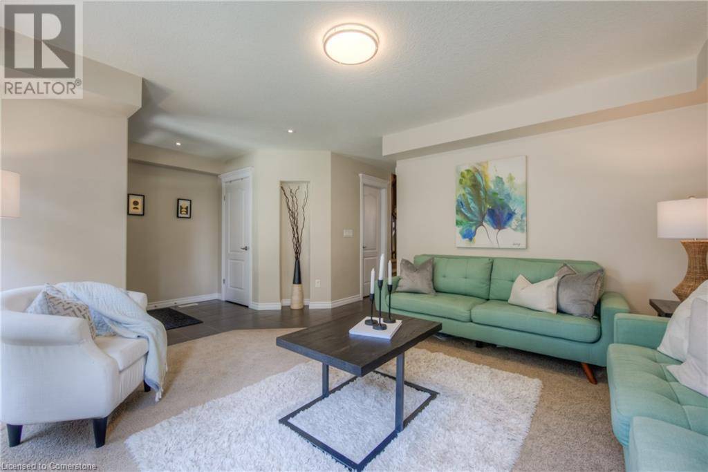 Cambridge, ON N1T0C1,635 SAGINAW Pkwy #18